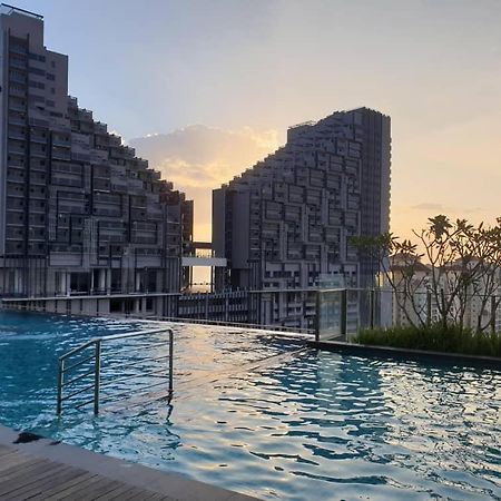 Imperio Residence City View Малакка Экстерьер фото