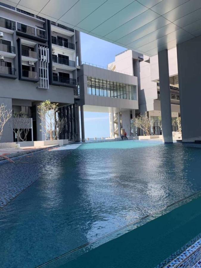 Imperio Residence City View Малакка Экстерьер фото